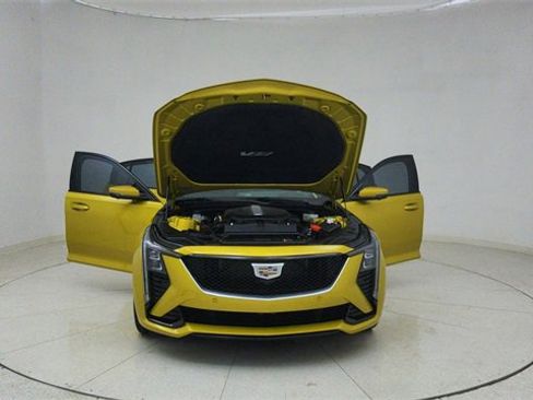 Used 2025 Cadillac CT5 V w/ Technology Package image 71