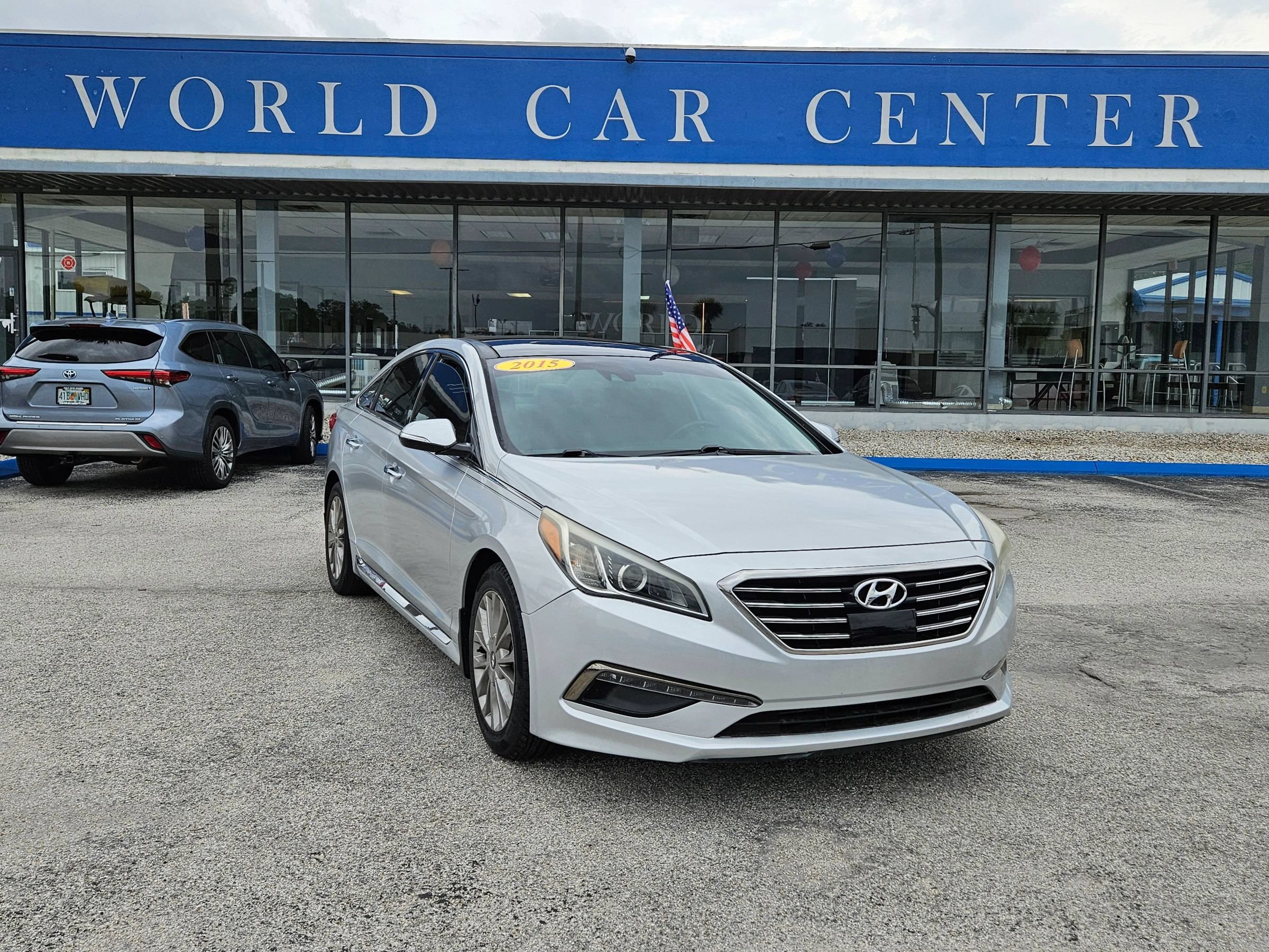 Used 2015 Hyundai Sonata Limited w/ Option Group 06 FWD image 1