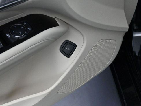 Certified 2025 Cadillac CT4 Premium Luxury image 13