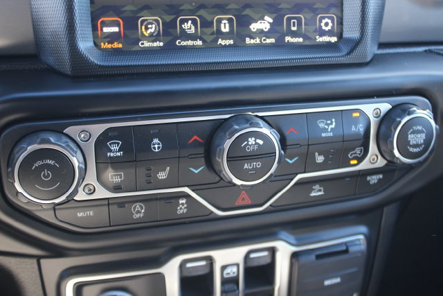 Used 2022 Jeep Wrangler Unlimited Sport AWD/4WD image 8