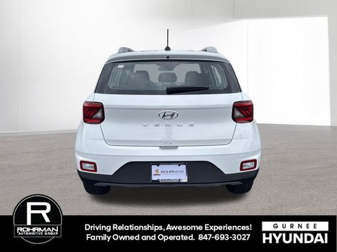 New 2026 Hyundai Venue SEL FWD image 8