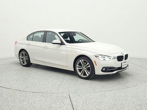 Used 2018 BMW 330i Sedan image 3