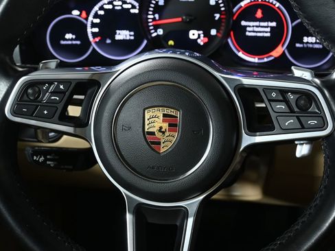 Used 2022 Porsche Cayenne Platinum Edition AWD/4WD image 19
