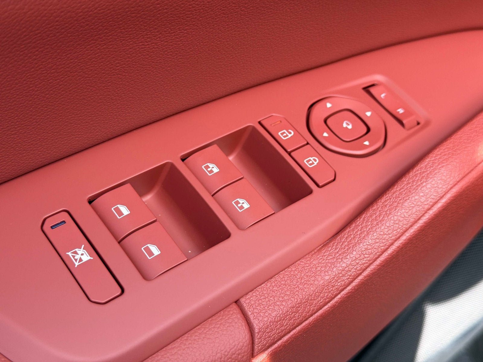 New 2026 Kia Sportage SX FWD image 15