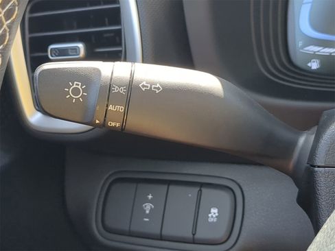 New 2025 Hyundai Venue SEL image 33