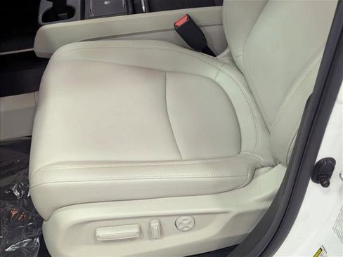 New 2025 Honda Odyssey EX-L image 4