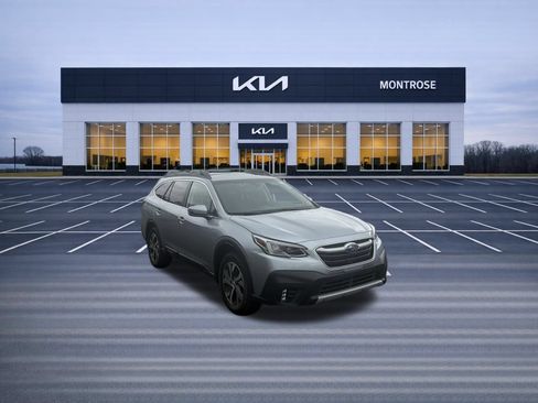 Used 2022 Subaru Outback Limited XT w/ Popular Package #2 AWD/4WD image 3