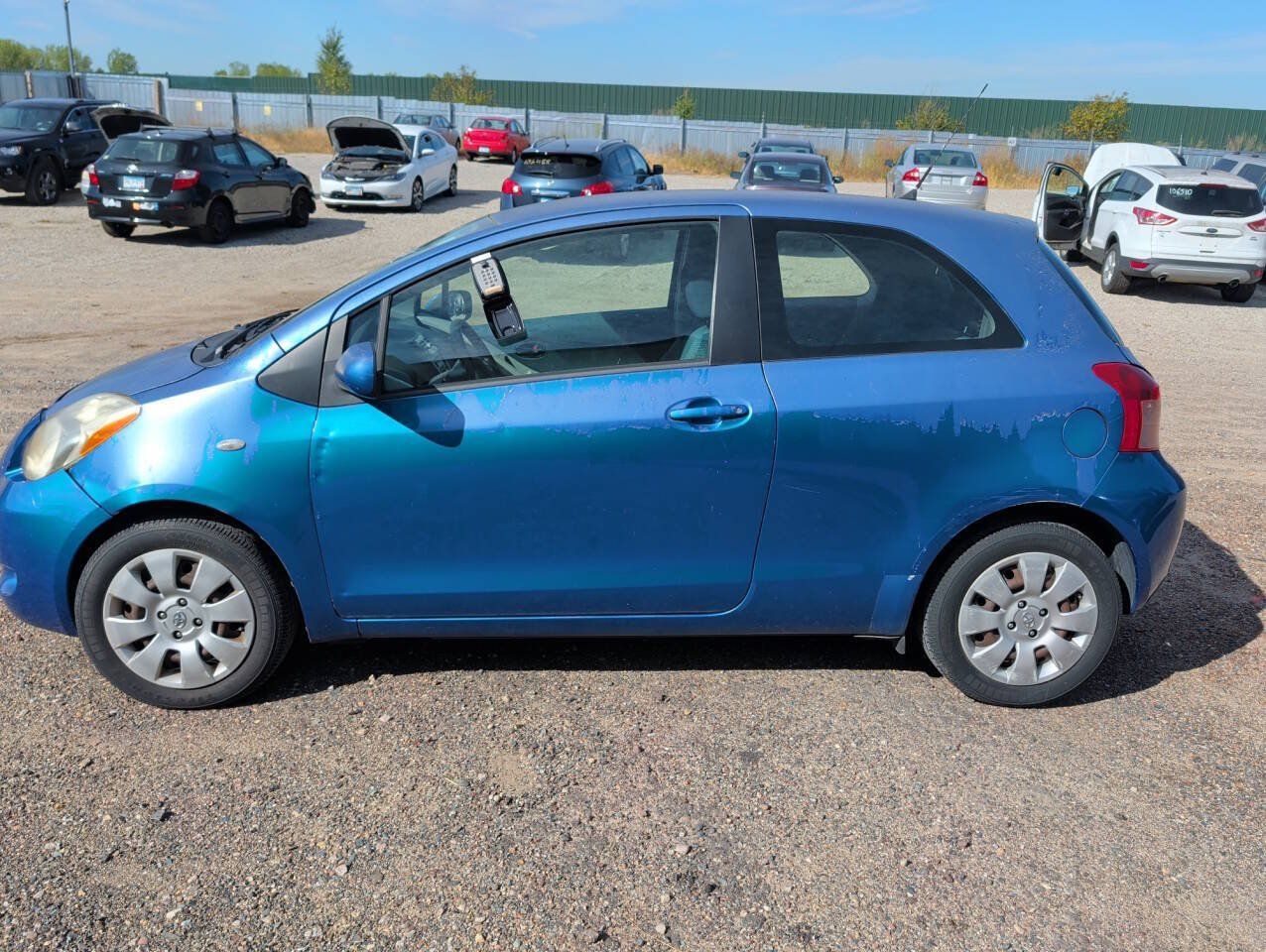 Used 2008 Toyota Yaris 2-Door Hatchback FWD image 2