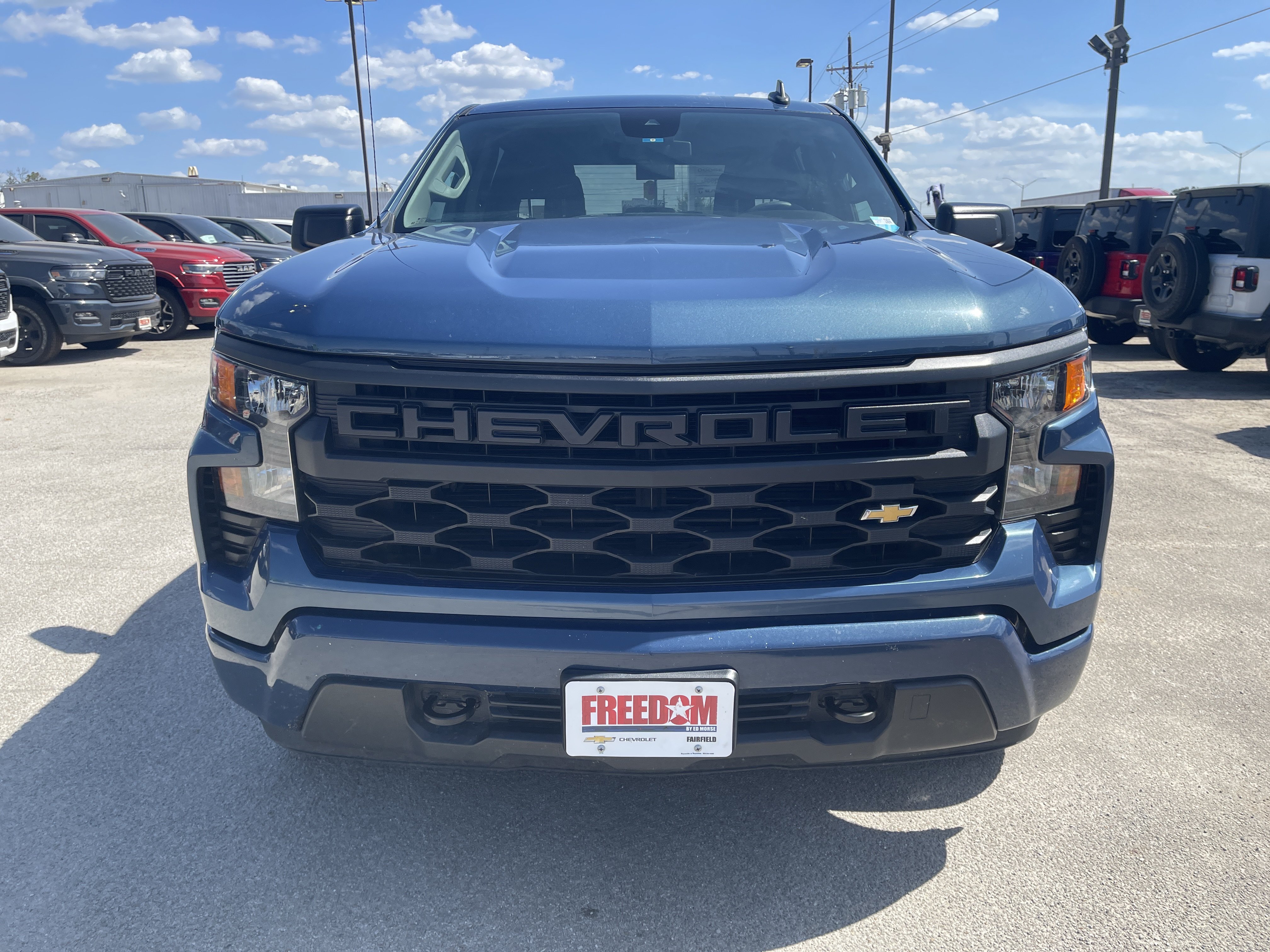 Used 2024 Chevrolet Silverado 1500 Custom RWD image 9