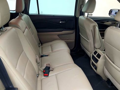Used 2018 Honda Pilot Touring image 25
