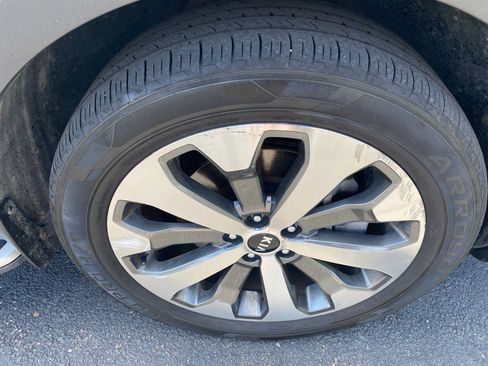 Used 2021 Kia Telluride S FWD image 42