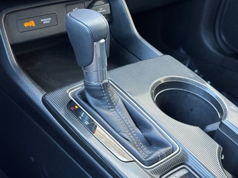 Used 2024 Honda Civic Sport image 18