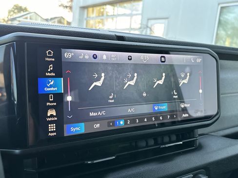 Used 2024 Jeep Wrangler Sport S w/ Convenience Group image 20