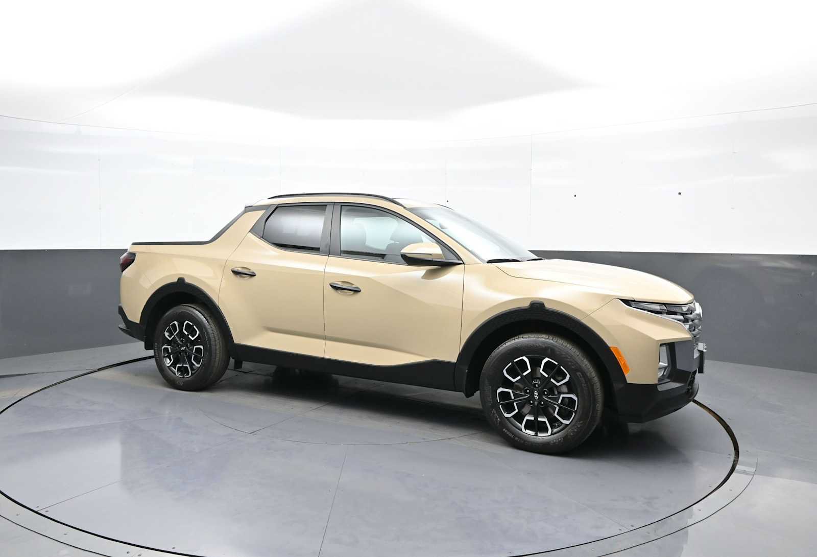 Certified 2023 Hyundai Santa Cruz SEL w/ Activity Package AWD/4WD image 4