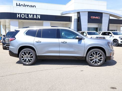 New 2027 GMC Acadia Denali Ultimate w/ LPO, Floor Liner Package AWD/4WD image 2