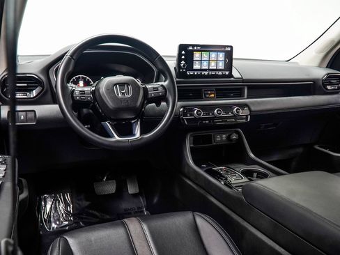 Used 2025 Honda Pilot EX-L image 15