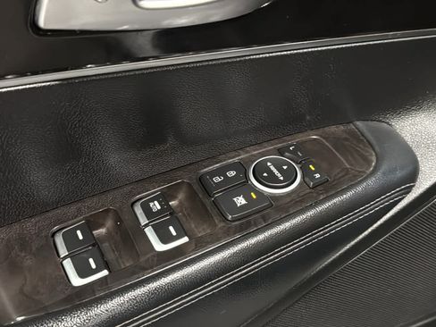 Used 2018 Kia Sorento AWD image 22