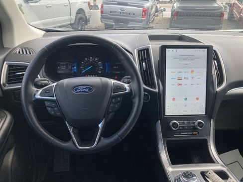 Used 2024 Ford Edge SEL w/ Sport Appearance Package AWD/4WD image 12