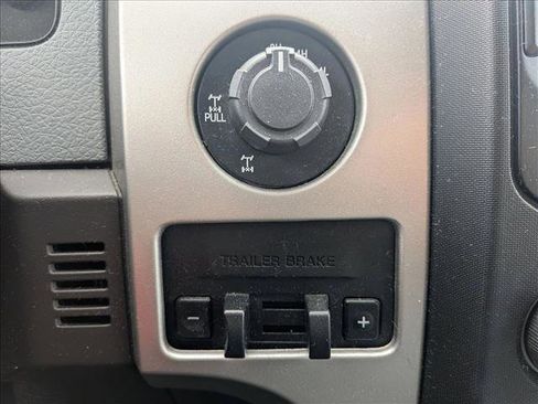 Used 2013 Ford F150 XLT w/ XLT Chrome Pkg image 14