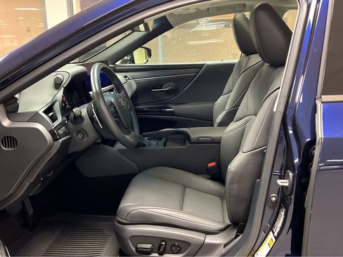 Certified 2025 Lexus ES 350 w/ Premium Package FWD image 9