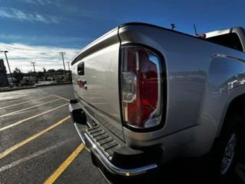 Used 2016 GMC Canyon W/T w/ Convenience Package RWD image 11