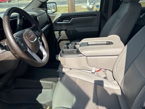 Used 2024 GMC Sierra 1500 SLT image 11