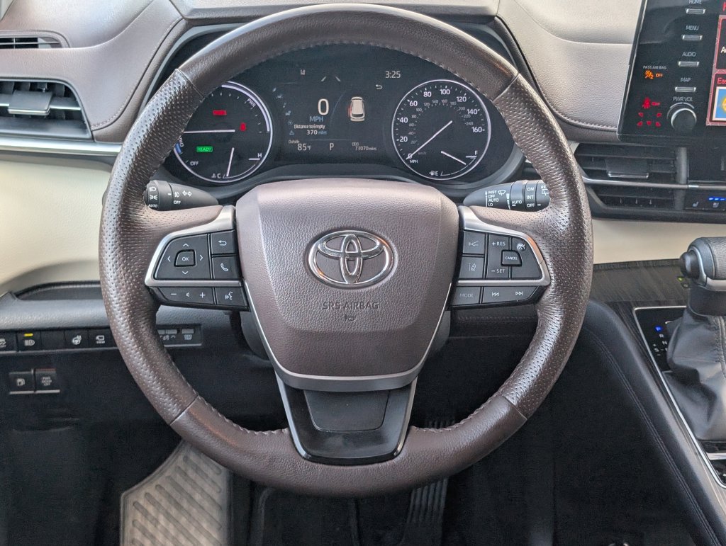 Used 2021 Toyota Sienna Platinum w/ Protection Package (TMS) AWD/4WD image 18