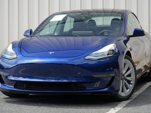 Used 2021 Tesla Model 3 Long Range AWD/4WD image 3