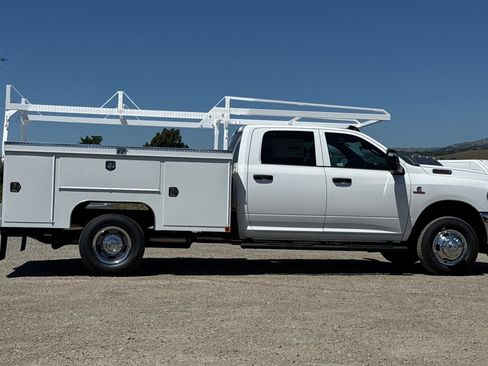 New 2026 RAM 3500 Tradesman w/ Chrome Appearance Group A AWD/4WD image 3