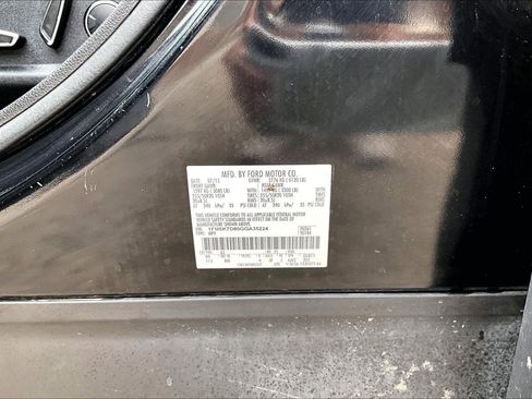 Used 2016 Ford Explorer XLT w/ Equipment Group 202A FWD image 36