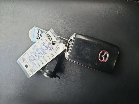 Used 2021 MAZDA MAZDA3 s FWD image 31