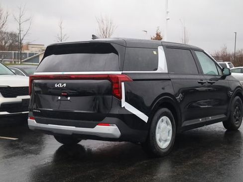 New 2026 Kia Carnival LXS image 5