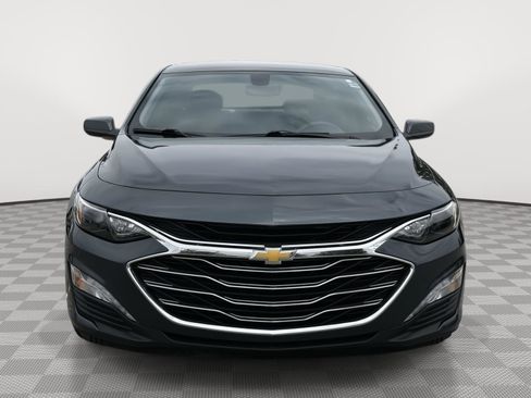 Used 2021 Chevrolet Malibu LT FWD image 2
