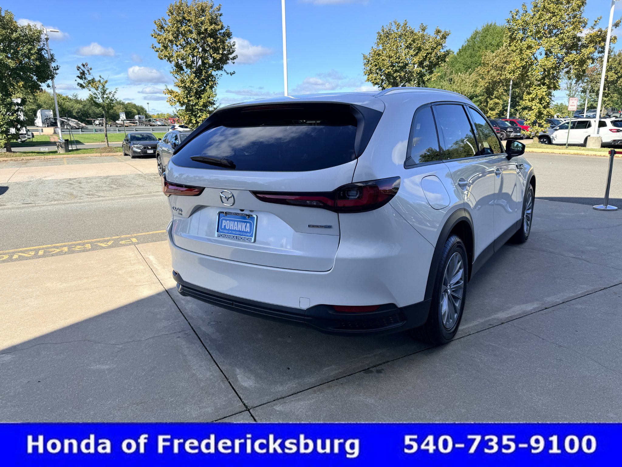Used 2024 MAZDA CX-90 Plug-In Hybrid w/ Preferred AWD/4WD image 6