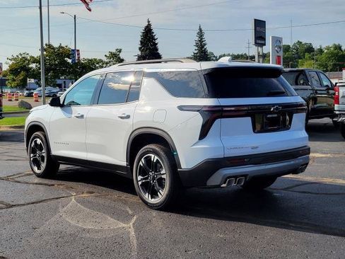 New 2027 Chevrolet Traverse LT w/ Sun and Wheel Package AWD/4WD image 3