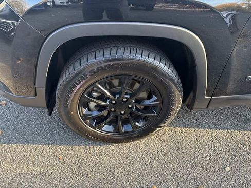 Used 2023 Jeep Cherokee Altitude Lux image 12