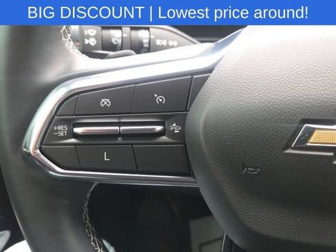 Used 2024 Chevrolet Traverse LT w/ LPO, Floor Liner Package FWD image 40