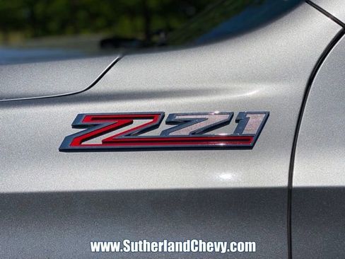 Used 2025 Chevrolet Suburban Z71 AWD/4WD image 11