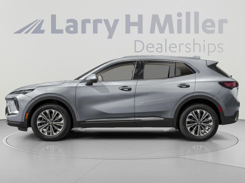 Used 2024 Buick Envision Preferred AWD/4WD image 4
