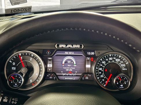 Used 2022 RAM 1500 Big Horn AWD/4WD image 14