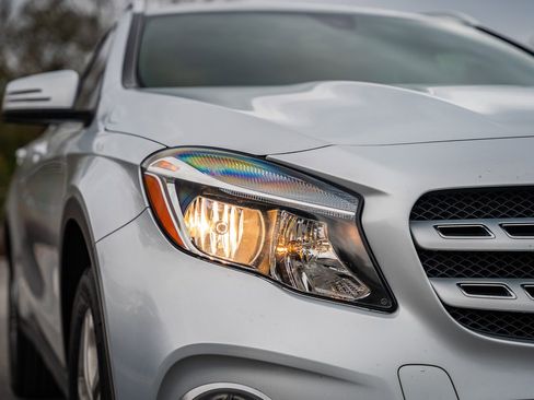 Used 2019 Mercedes-Benz GLA 250 image 10