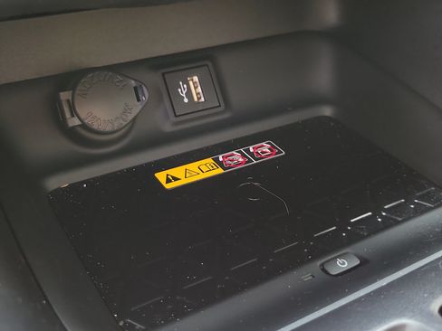 Used 2025 Toyota RAV4 XLE Premium w/ Weather Package FWD image 11