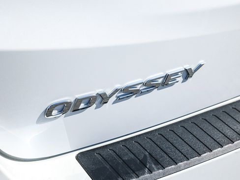 Used 2025 Honda Odyssey EX-L image 9