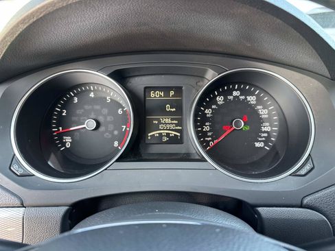 Used 2016 Volkswagen Jetta SE FWD image 32