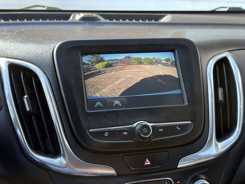 Used 2018 Chevrolet Equinox LT AWD/4WD image 27