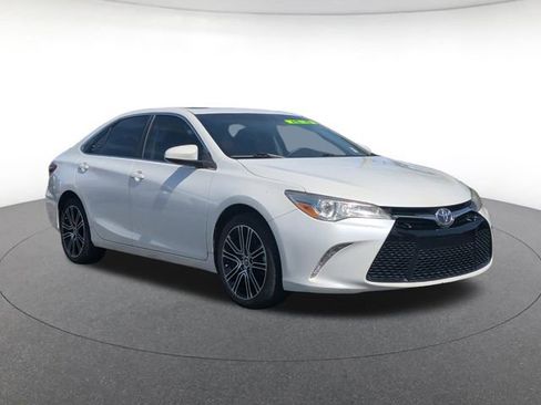 Used 2016 Toyota Camry SE FWD image 6