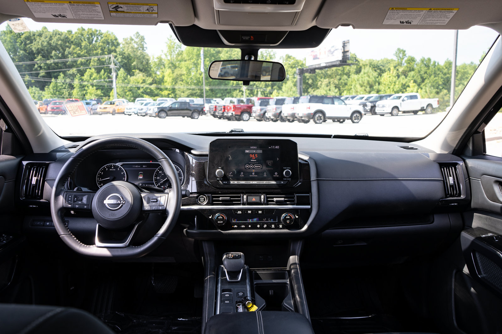 Used 2022 Nissan Pathfinder SV FWD image 20