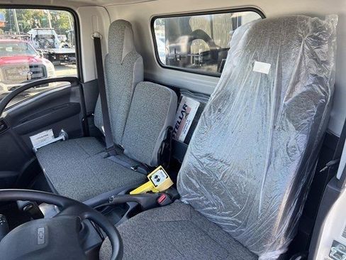 Used 2024 Chevrolet Low Cab Forward image 34