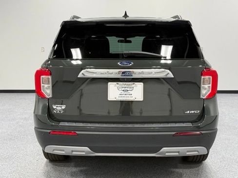 Used 2023 Ford Explorer XLT w/ Equipment Group 202A AWD/4WD image 8