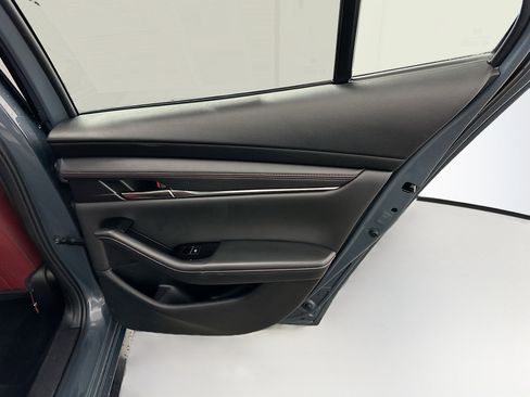 Used 2024 MAZDA MAZDA3 s image 32